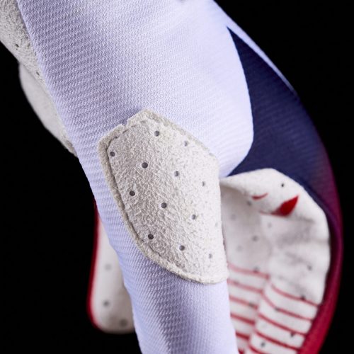 FIVE-MOTO-GLOVES-mxf2_evo_splitwhite_red_blue_focus1