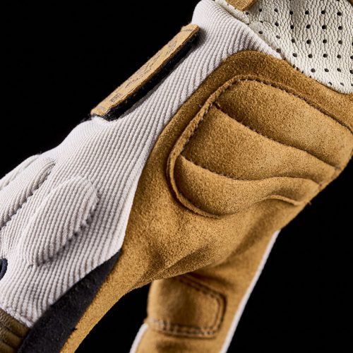 FIVE-MOTO-GLOVES-scrambler_sand_white_focus3